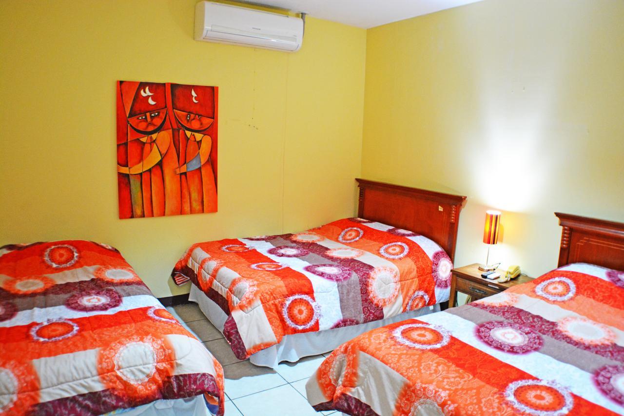 Hotel Plaza Cosiguina Chinandega Zewnętrze zdjęcie