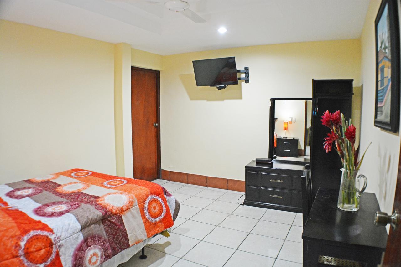 Hotel Plaza Cosiguina Chinandega Zewnętrze zdjęcie