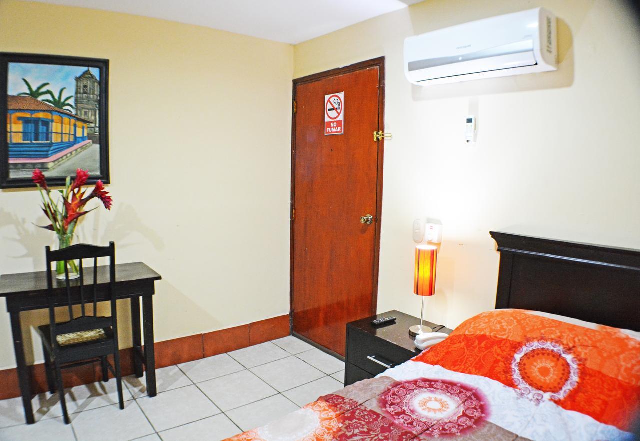Hotel Plaza Cosiguina Chinandega Zewnętrze zdjęcie
